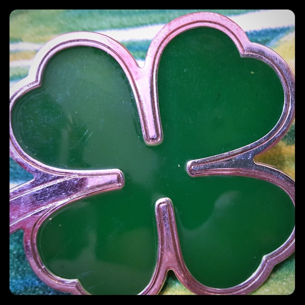 Lucky clover belt buckle